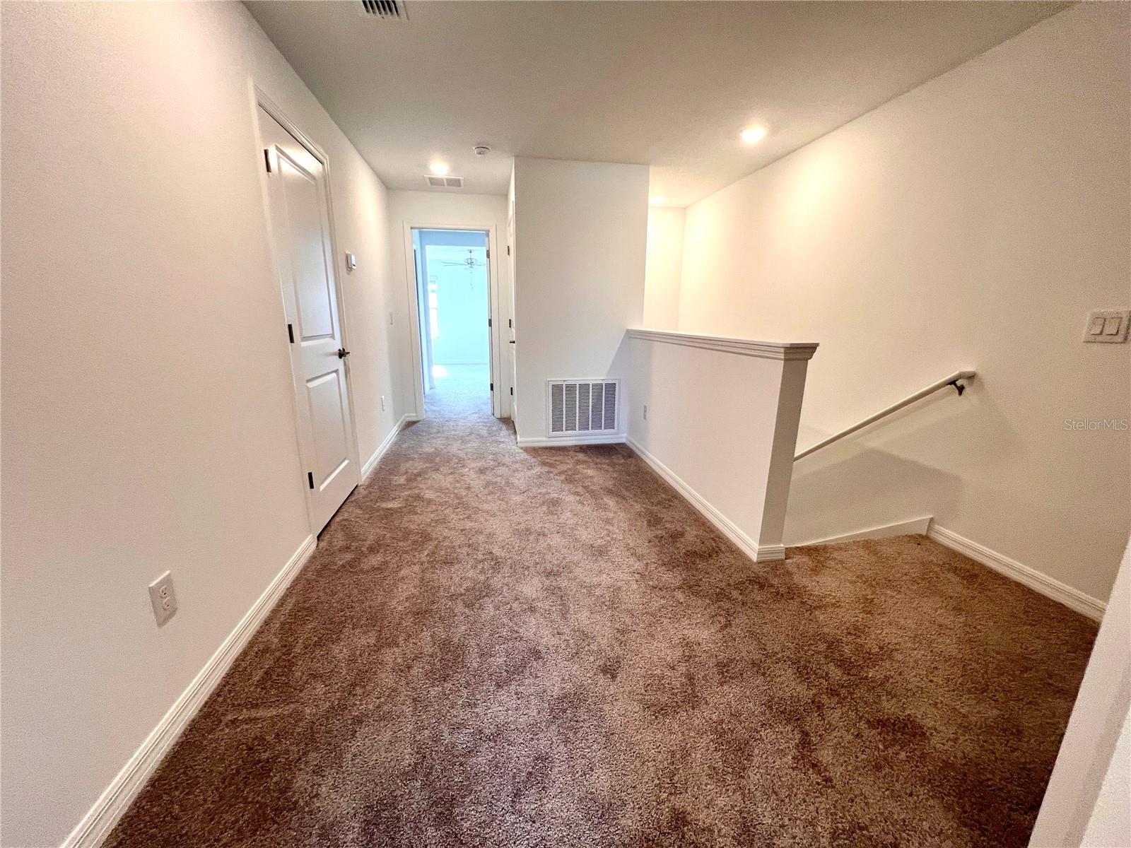 8333 CRESCENT OAKS DR — photo 33