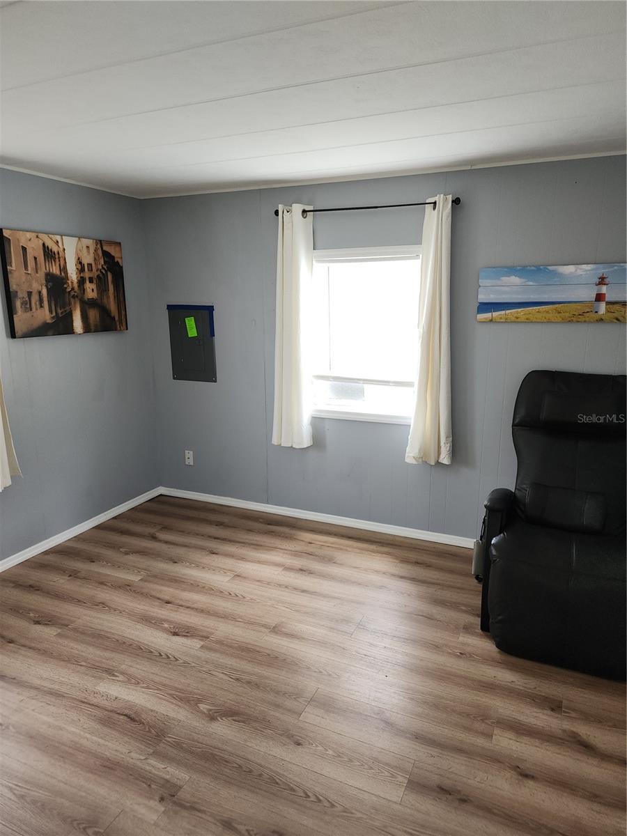 Home in ZEPHYRHILLS — photo 8