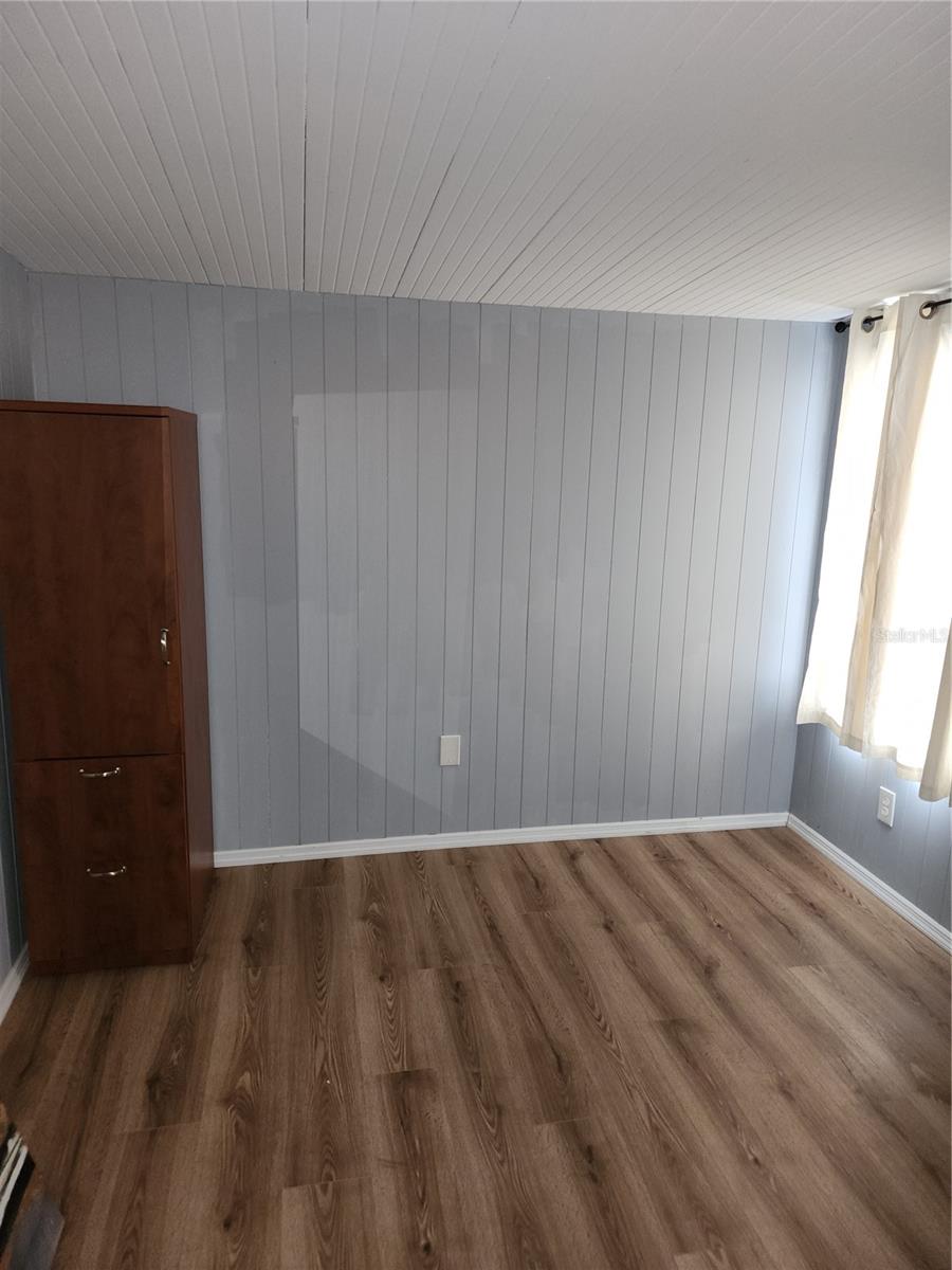 Home in ZEPHYRHILLS — photo 6