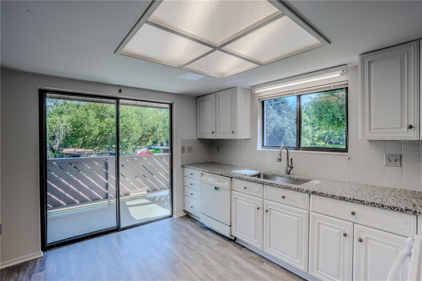 612 BALDWIN AVE #C — photo 12