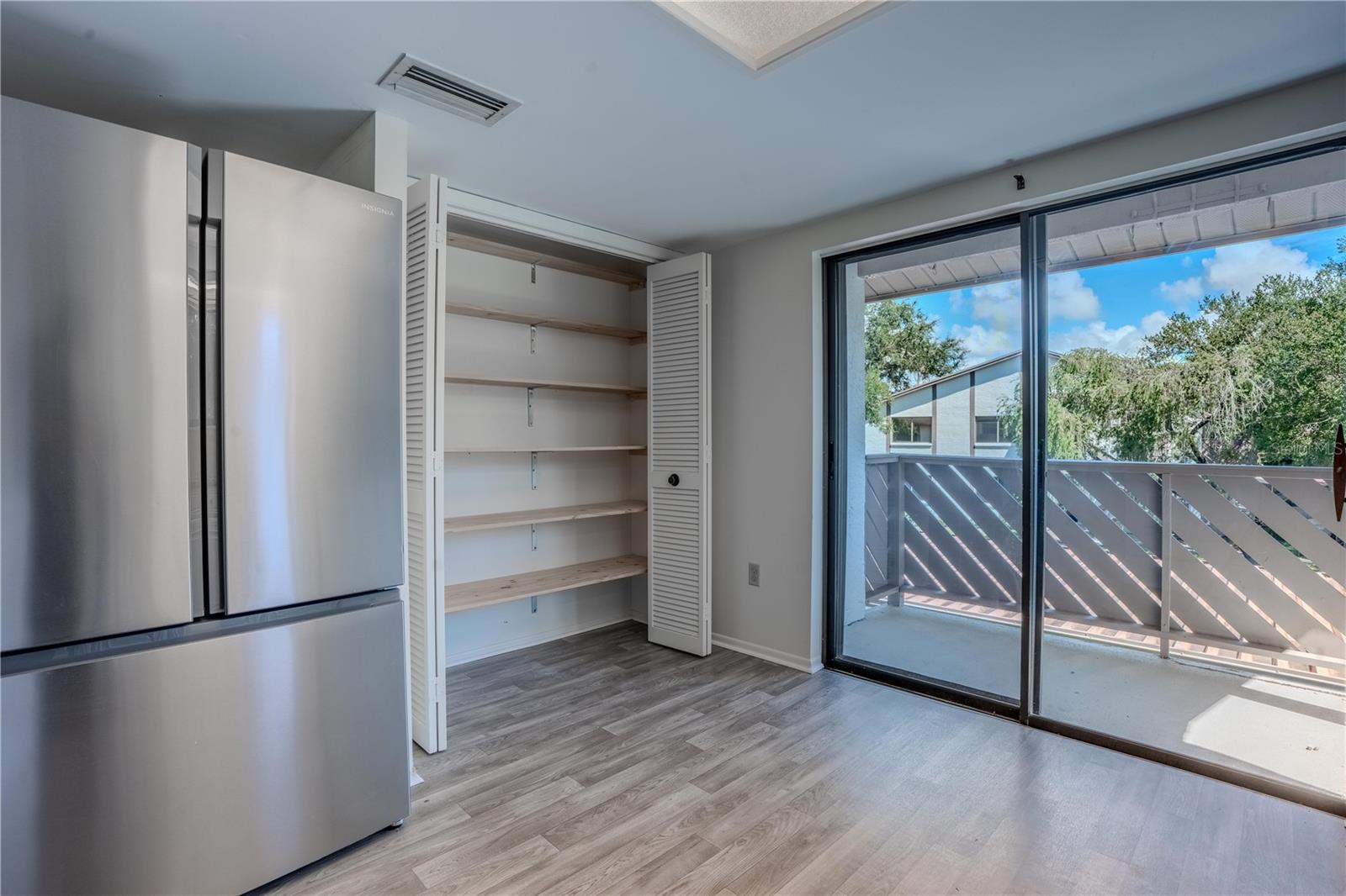 612 BALDWIN AVE #C — photo 9