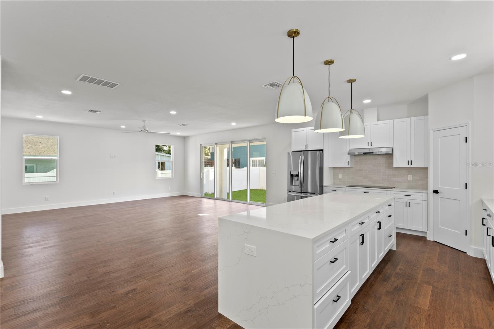 6828 S DESOTO ST — photo 18