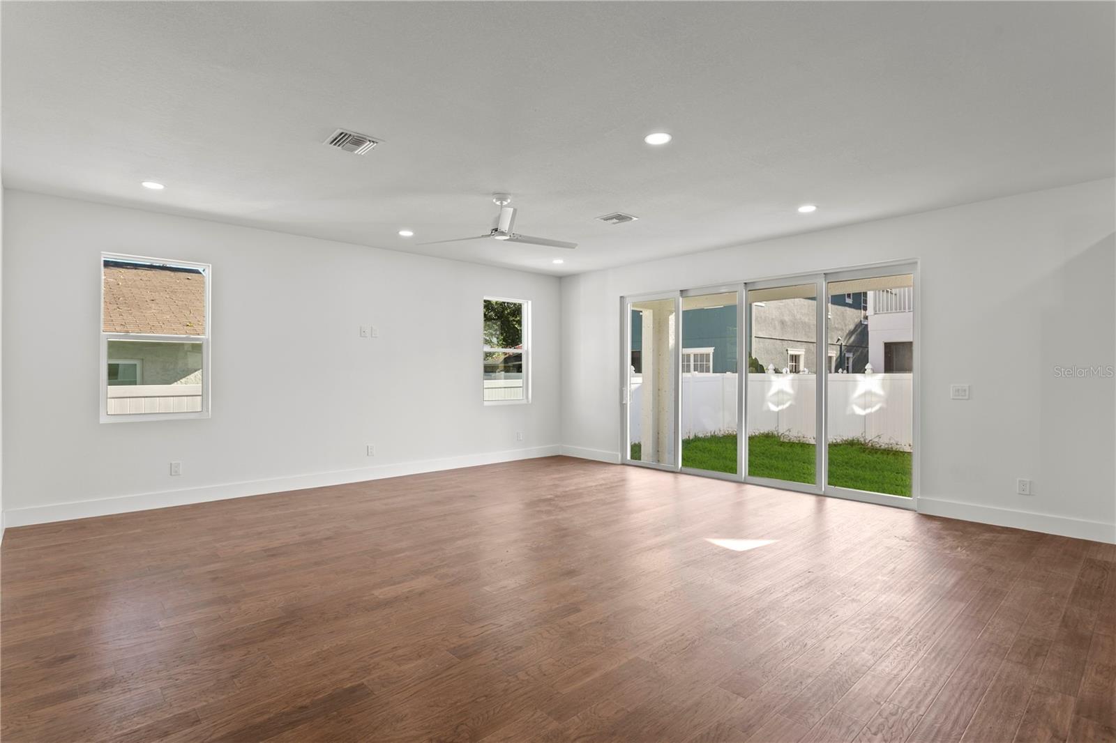 6828 S DESOTO ST — photo 19