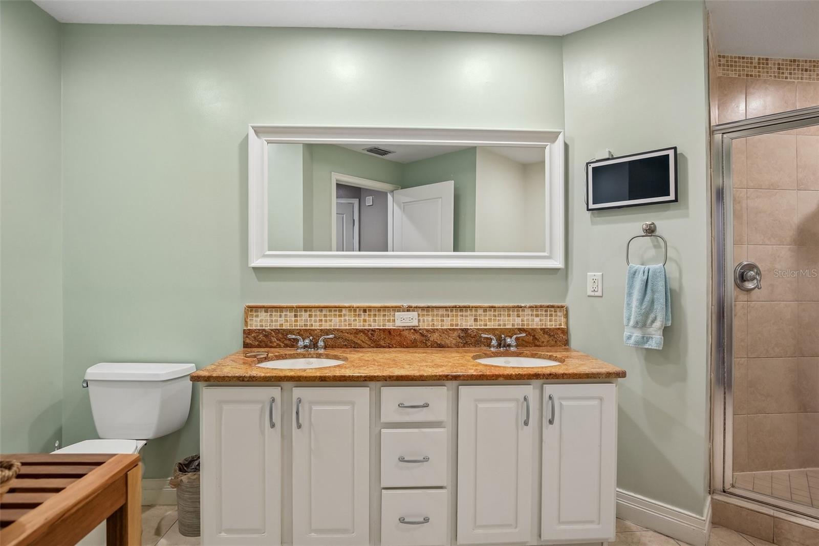 1209 E CUMBERLAND AVE #603 — photo 22