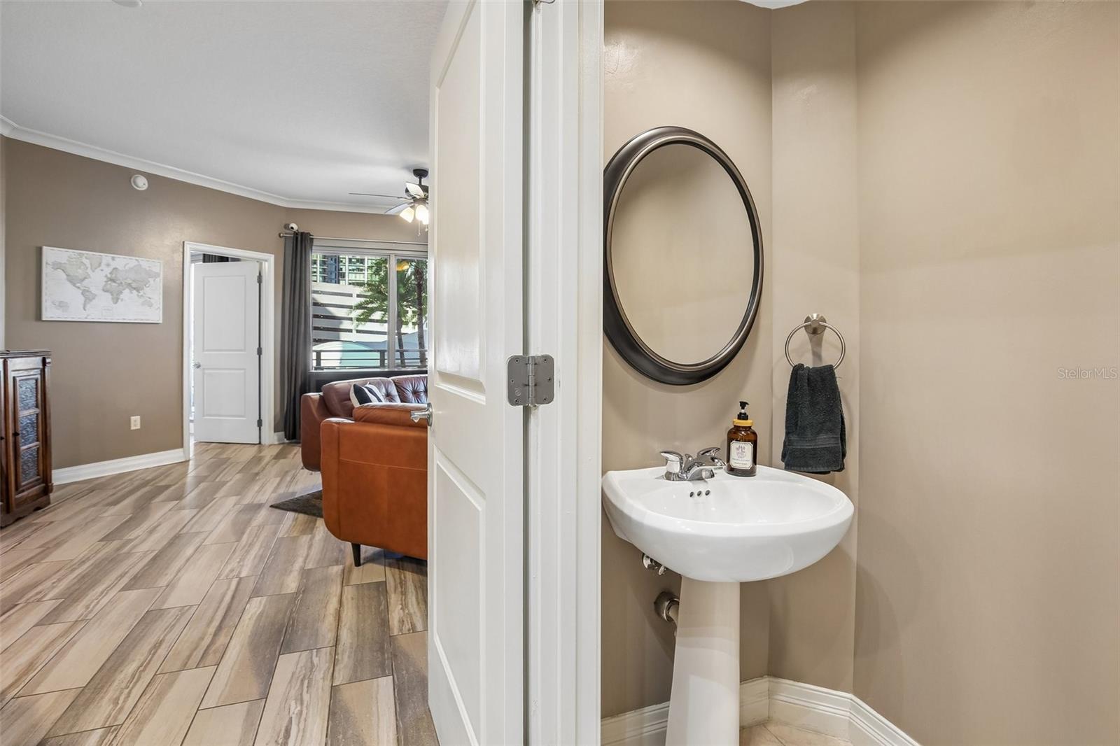 1209 E CUMBERLAND AVE #603 — photo 27