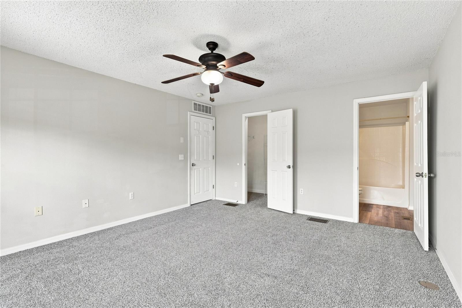 9912 ASHBURN LAKE DR — photo 11