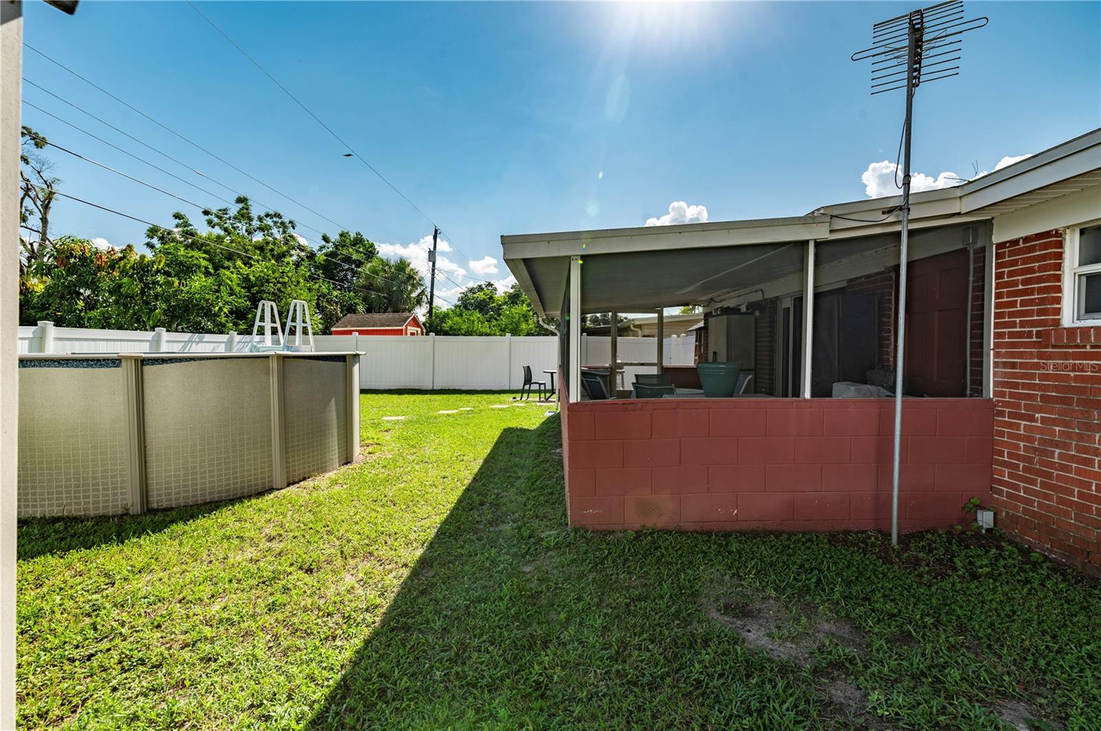 6913 W CLIFTON ST — photo 9