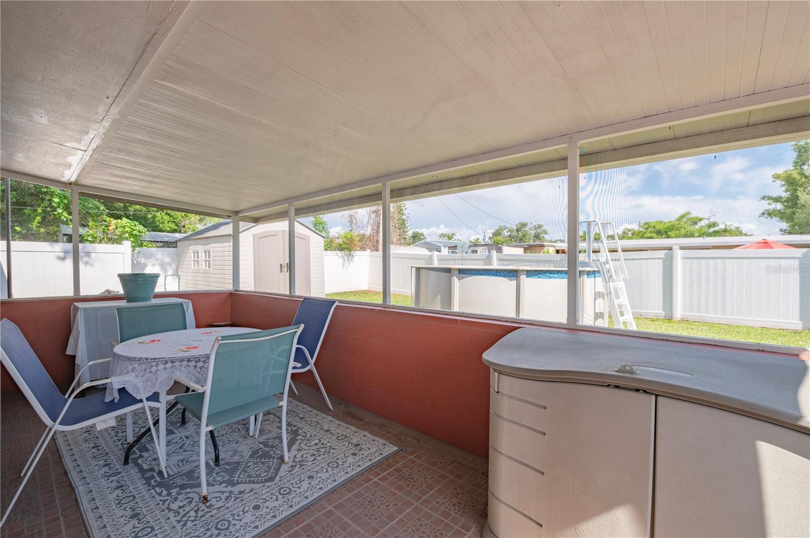 6913 W CLIFTON ST — photo 10