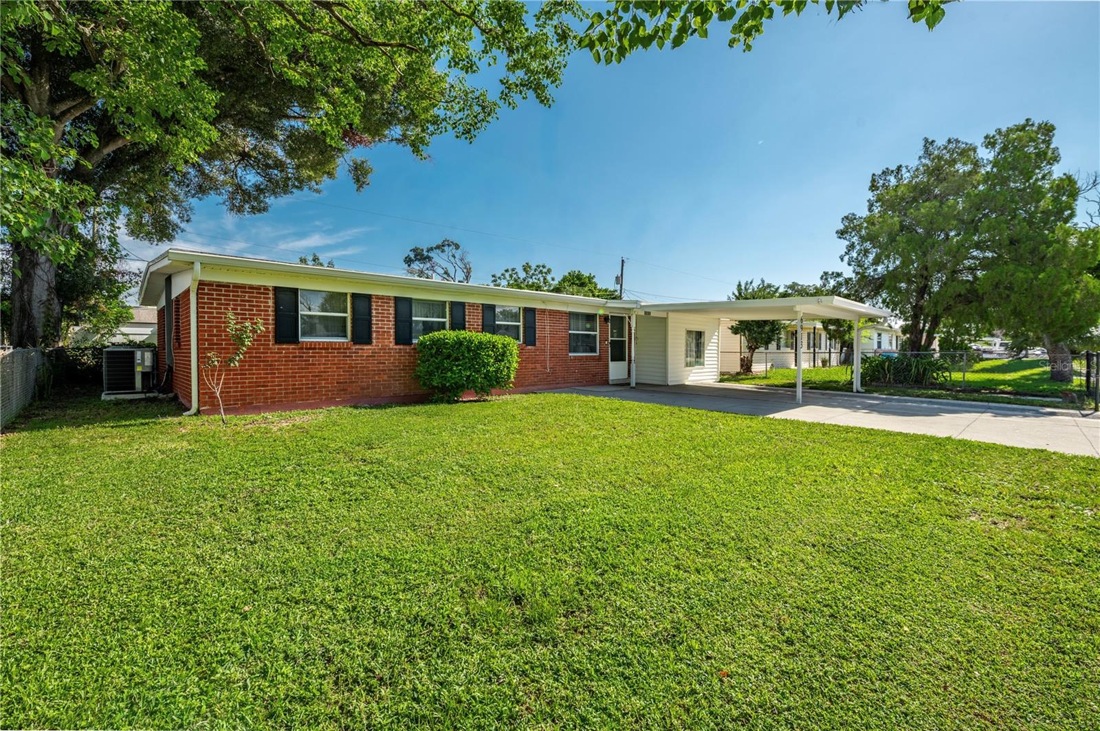 6913 W CLIFTON ST — photo 5