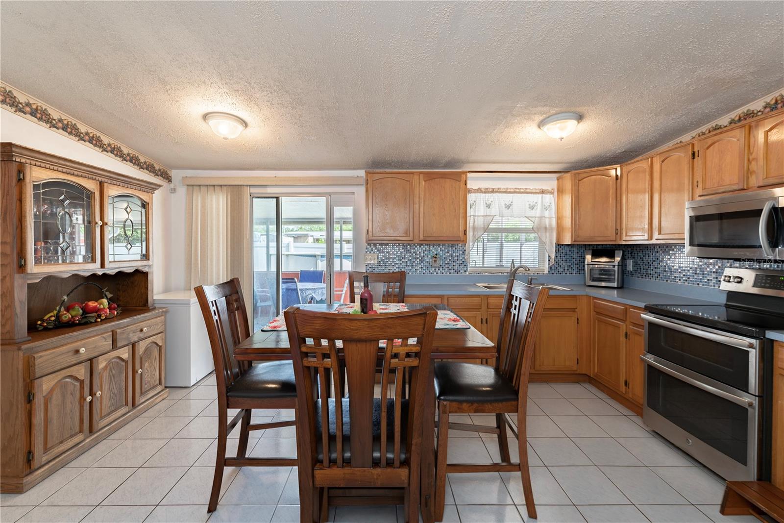 6913 W CLIFTON ST — photo 17