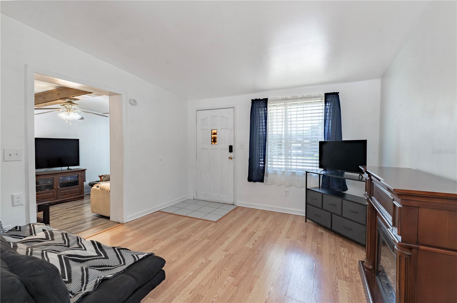 6913 W CLIFTON ST — photo 14