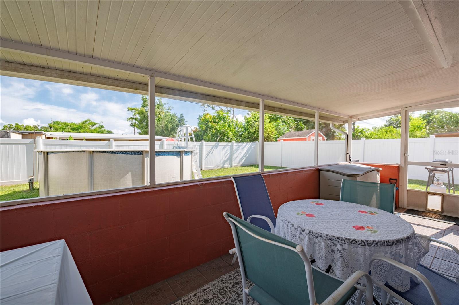6913 W CLIFTON ST — photo 11