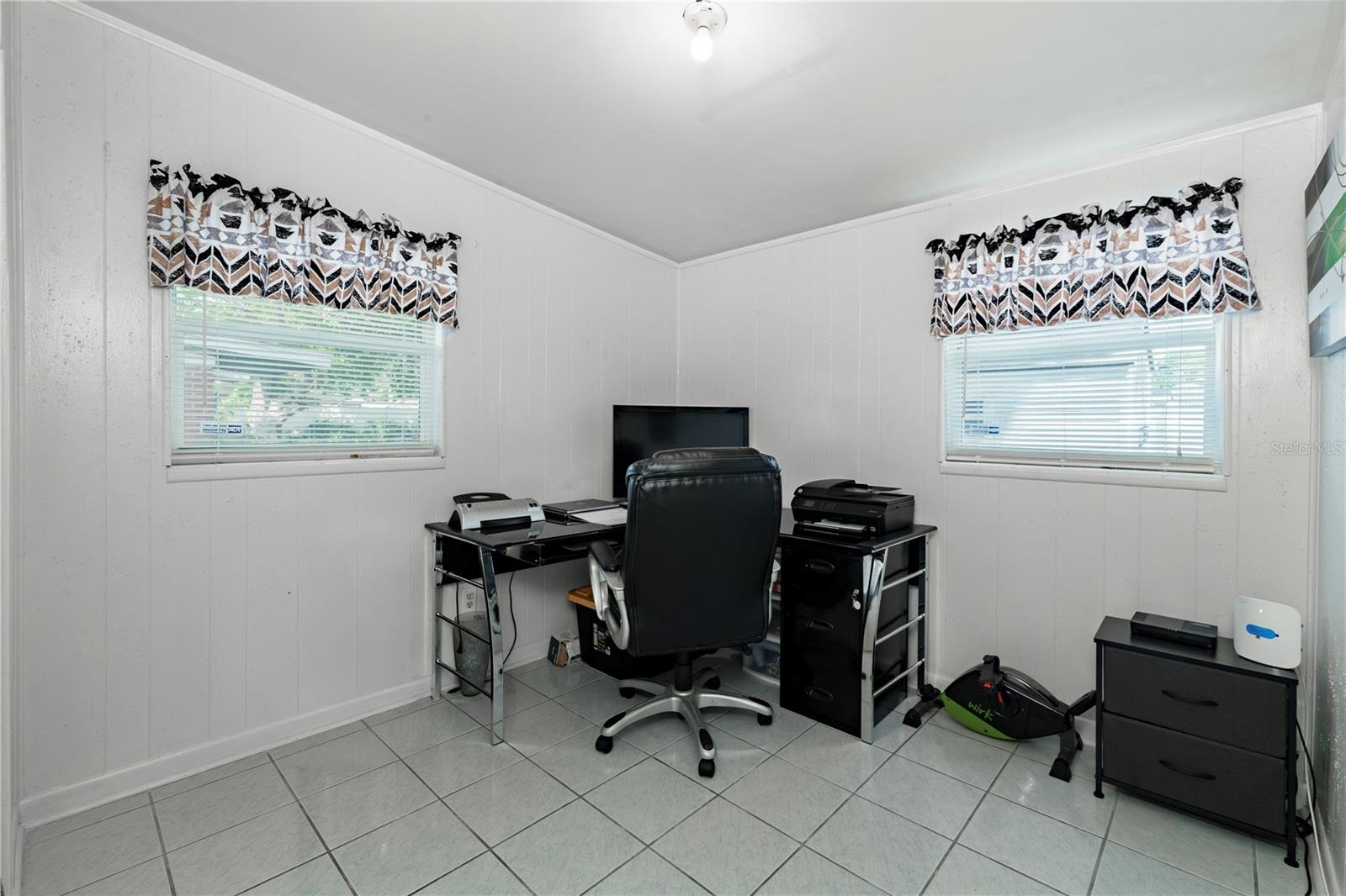 6913 W CLIFTON ST — photo 25
