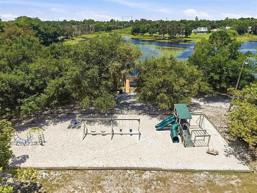 16642 VALLELY DR — photo 40