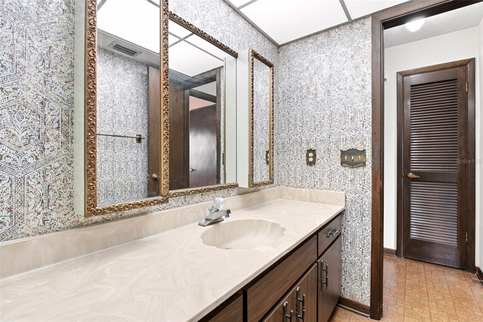 15301 LAKE MAURINE DR — photo 37