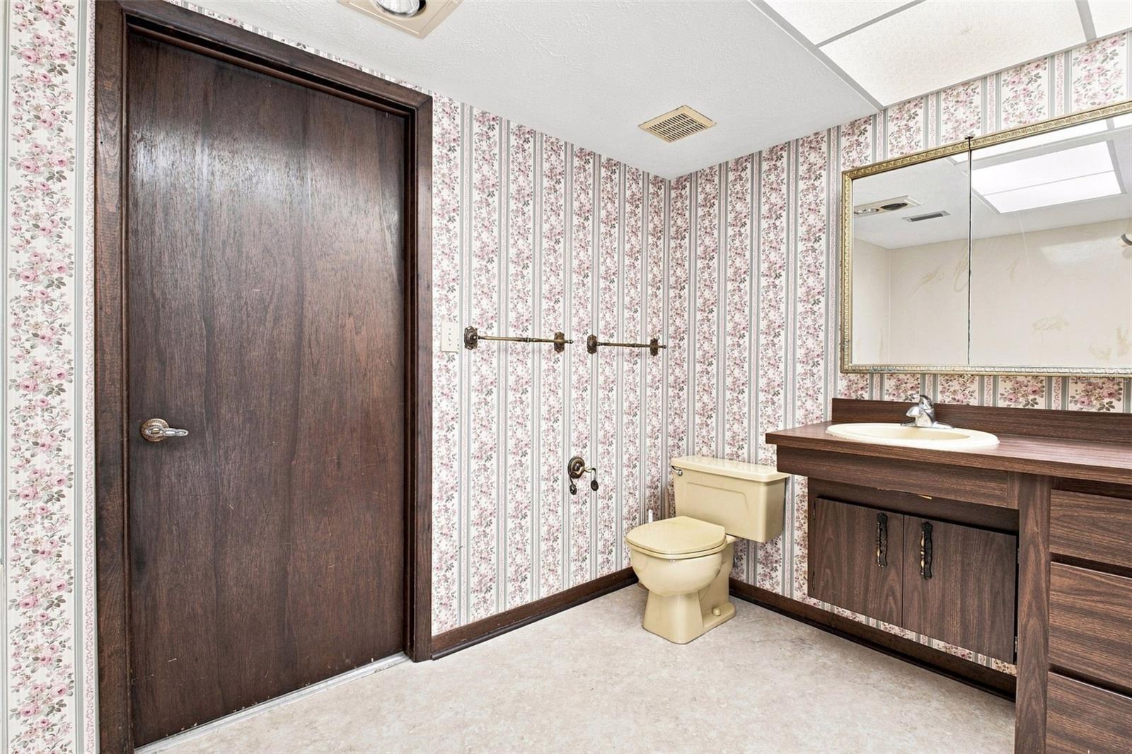 15301 LAKE MAURINE DR — photo 19
