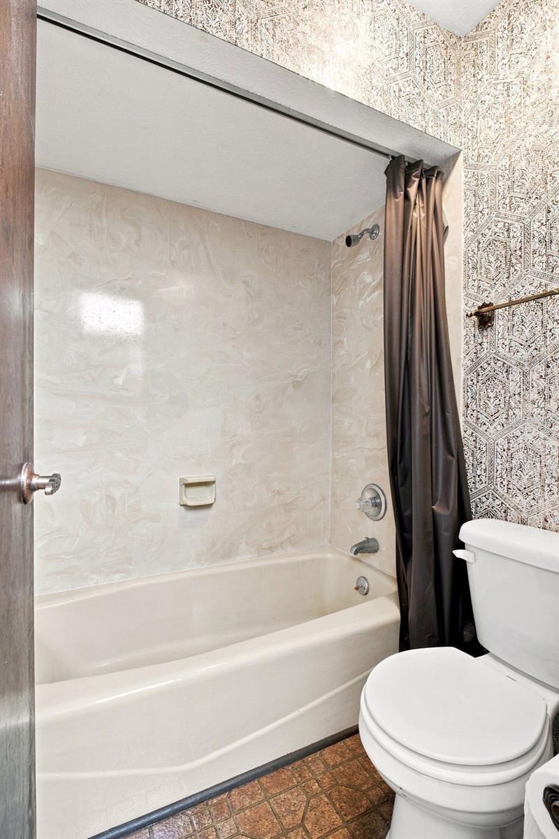 15301 LAKE MAURINE DR — photo 35