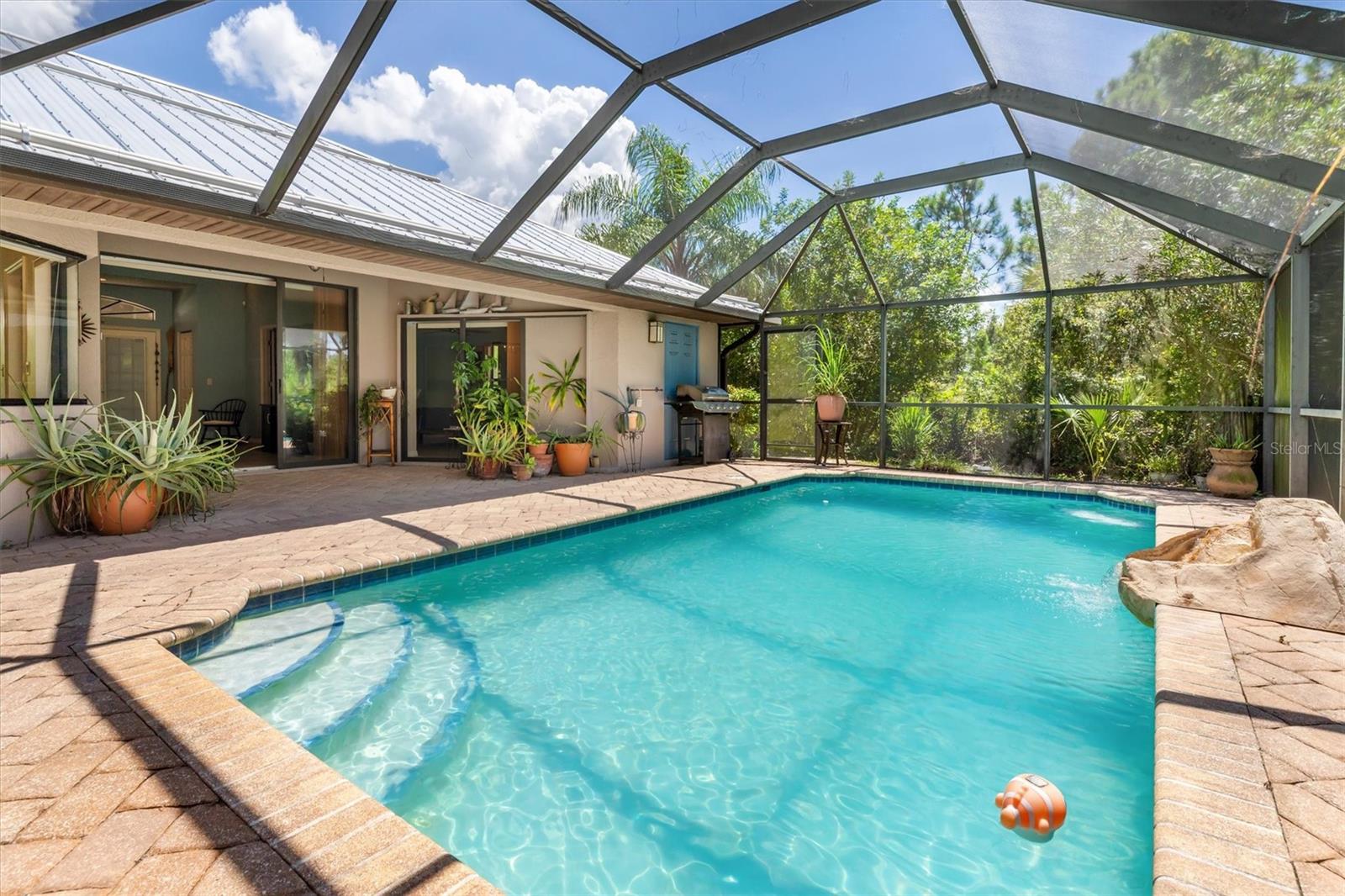 572 TOLEDO RD — photo 3