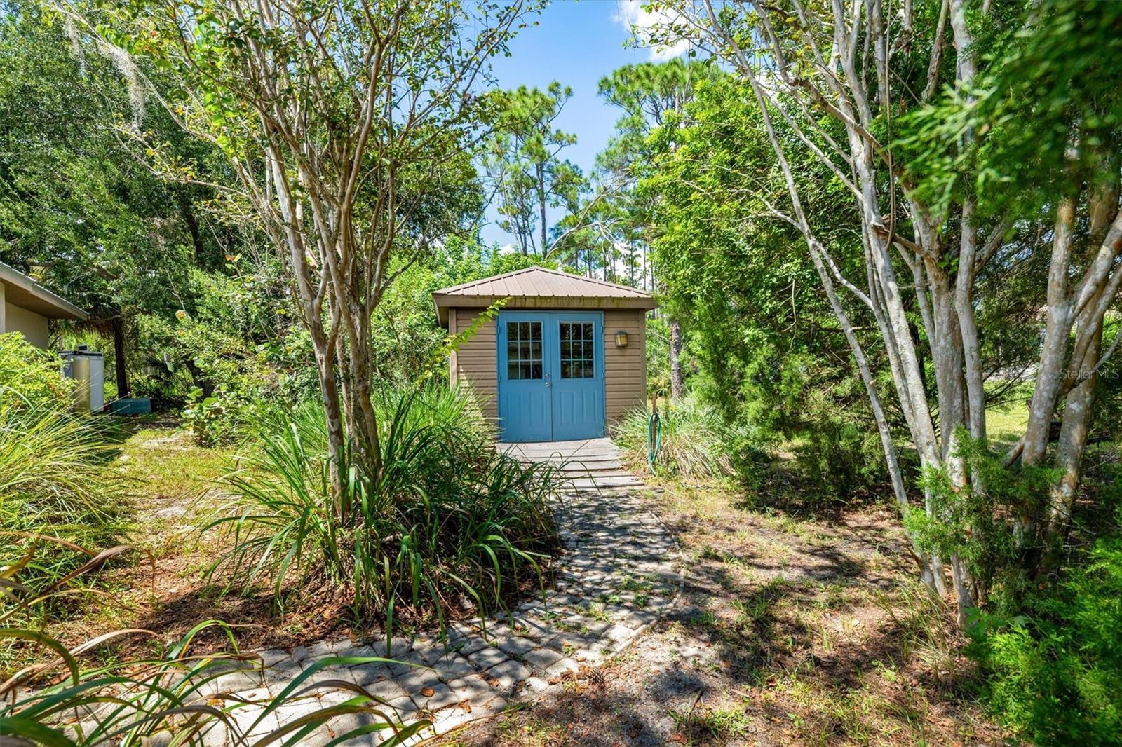 572 TOLEDO RD — photo 37