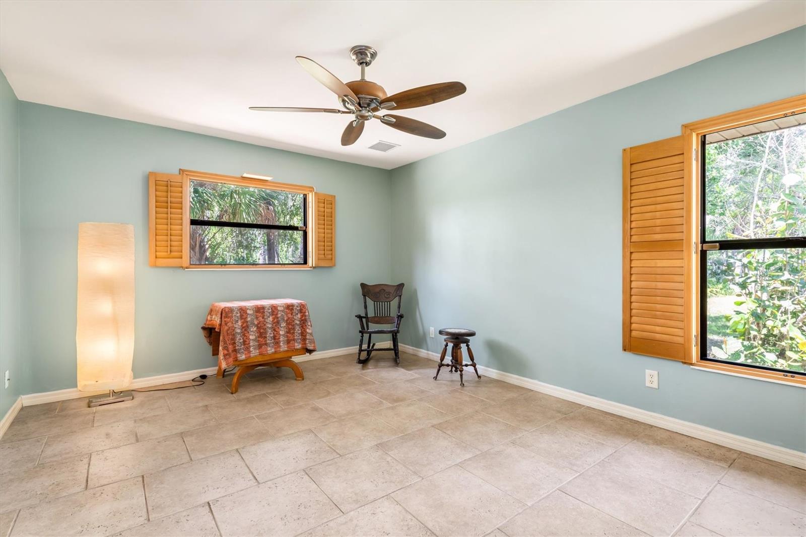 572 TOLEDO RD — photo 29
