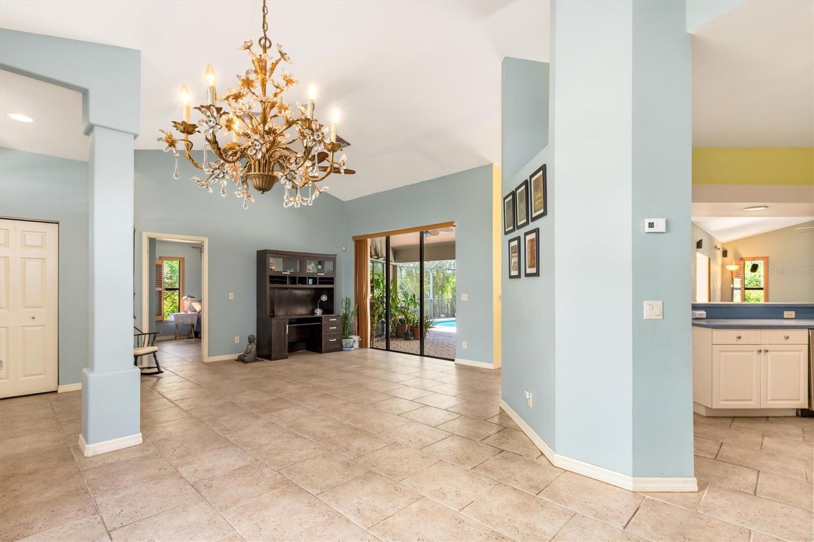 572 TOLEDO RD — photo 12