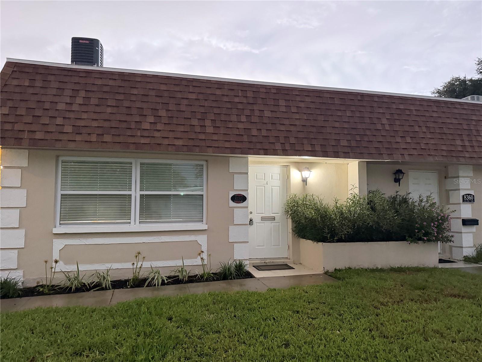 8350 BURGUNDY DR N — photo 17