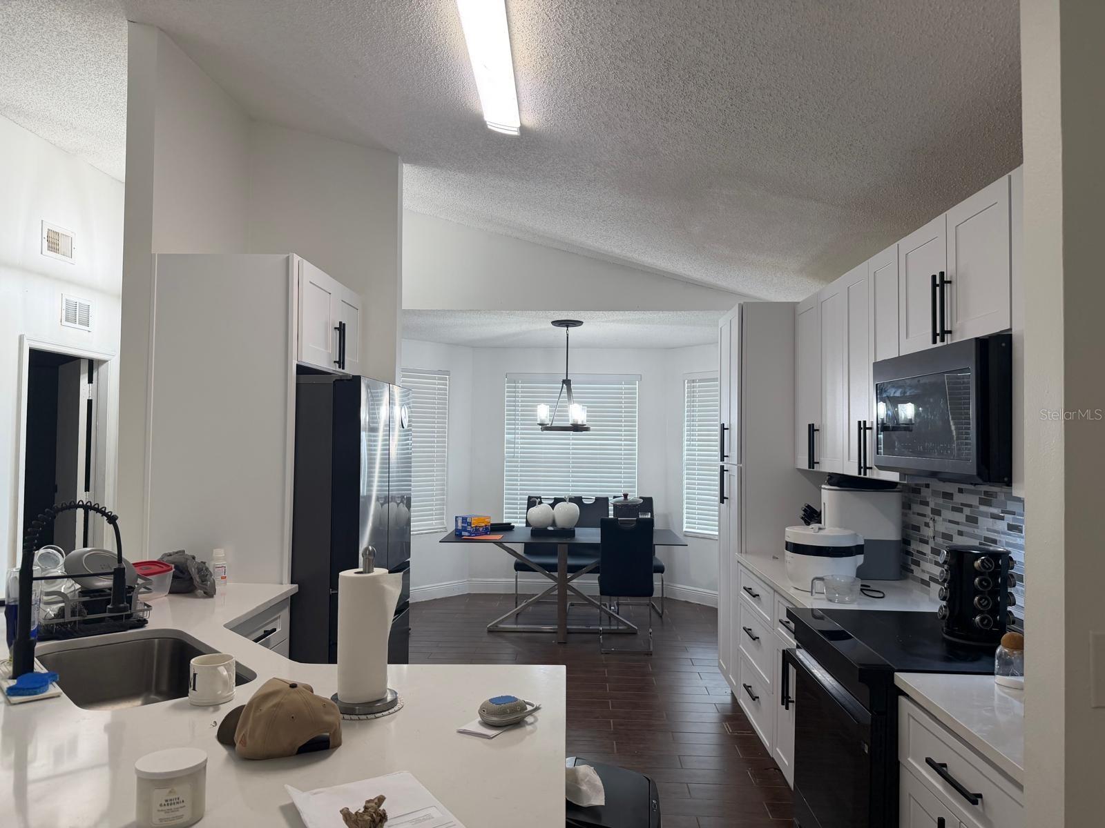 2216 RIDGEMORE DR — photo 5