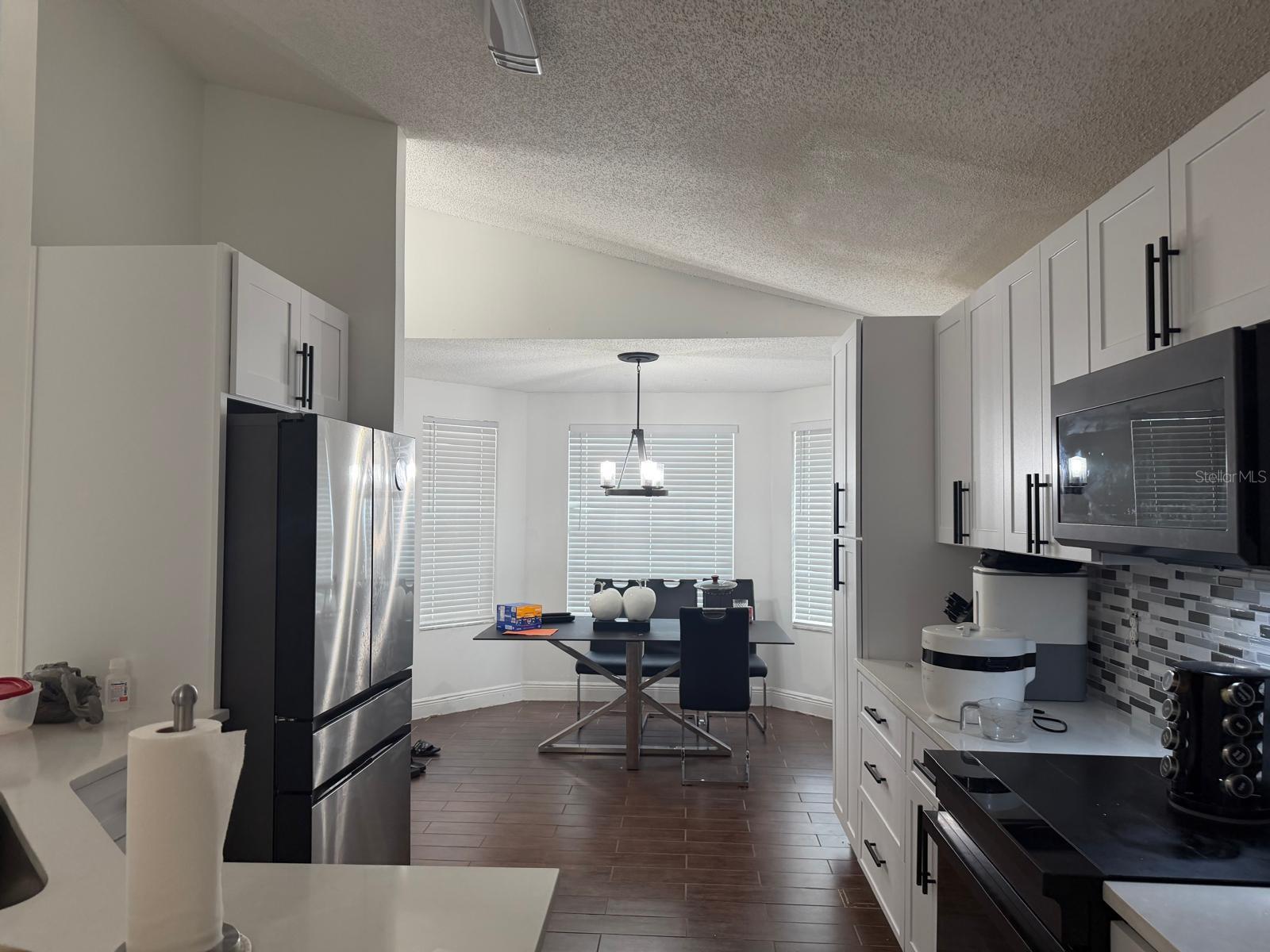 2216 RIDGEMORE DR — photo 10