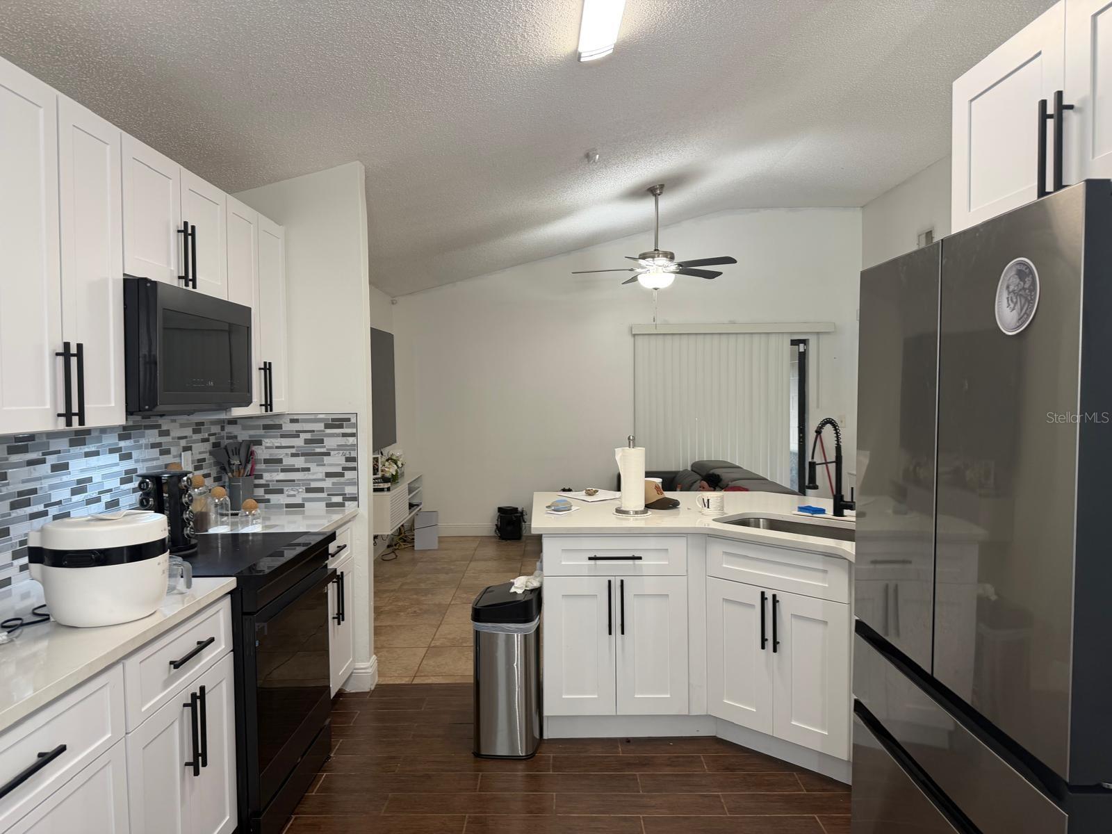 2216 RIDGEMORE DR — photo 7