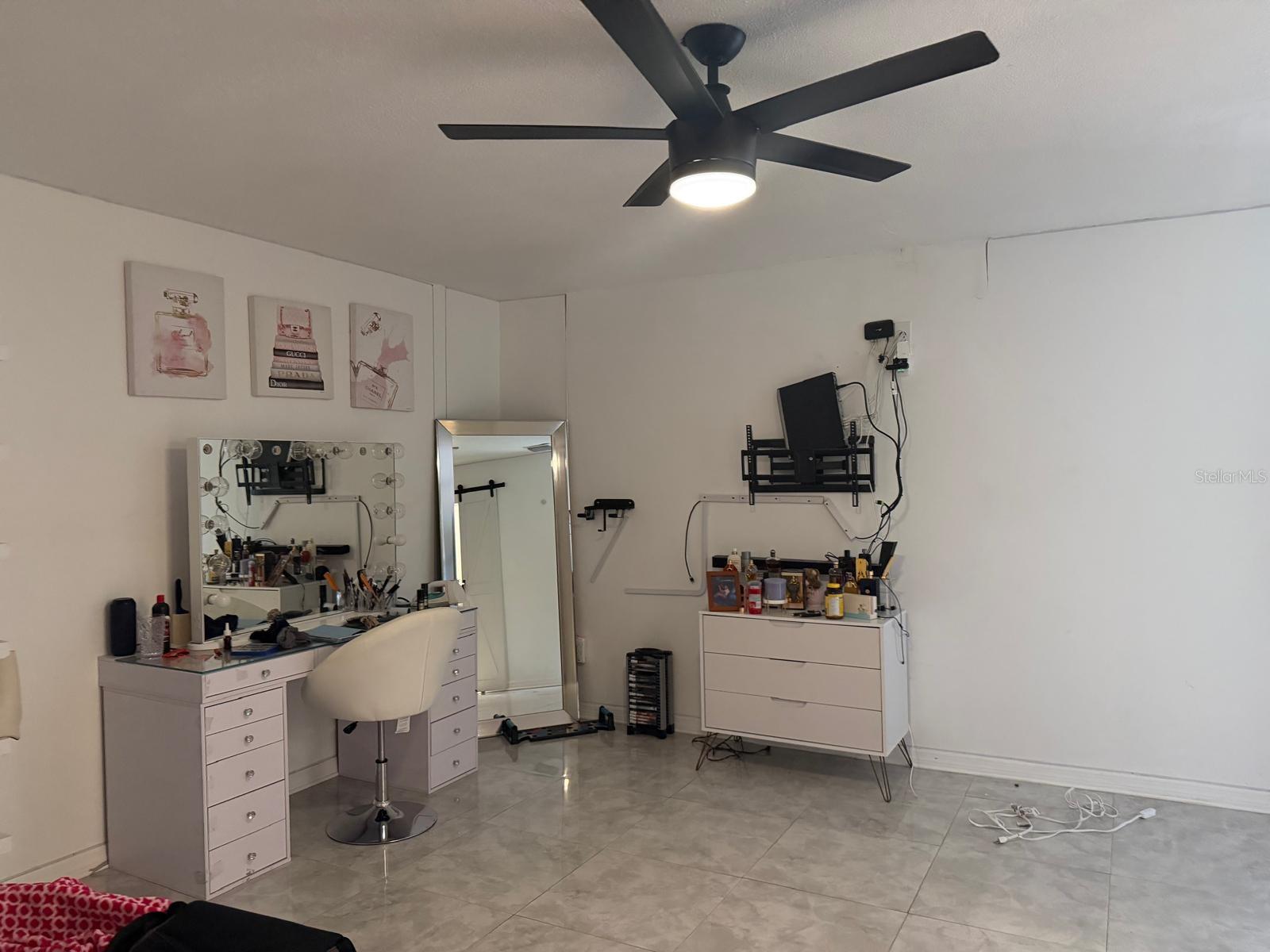 2216 RIDGEMORE DR — photo 17