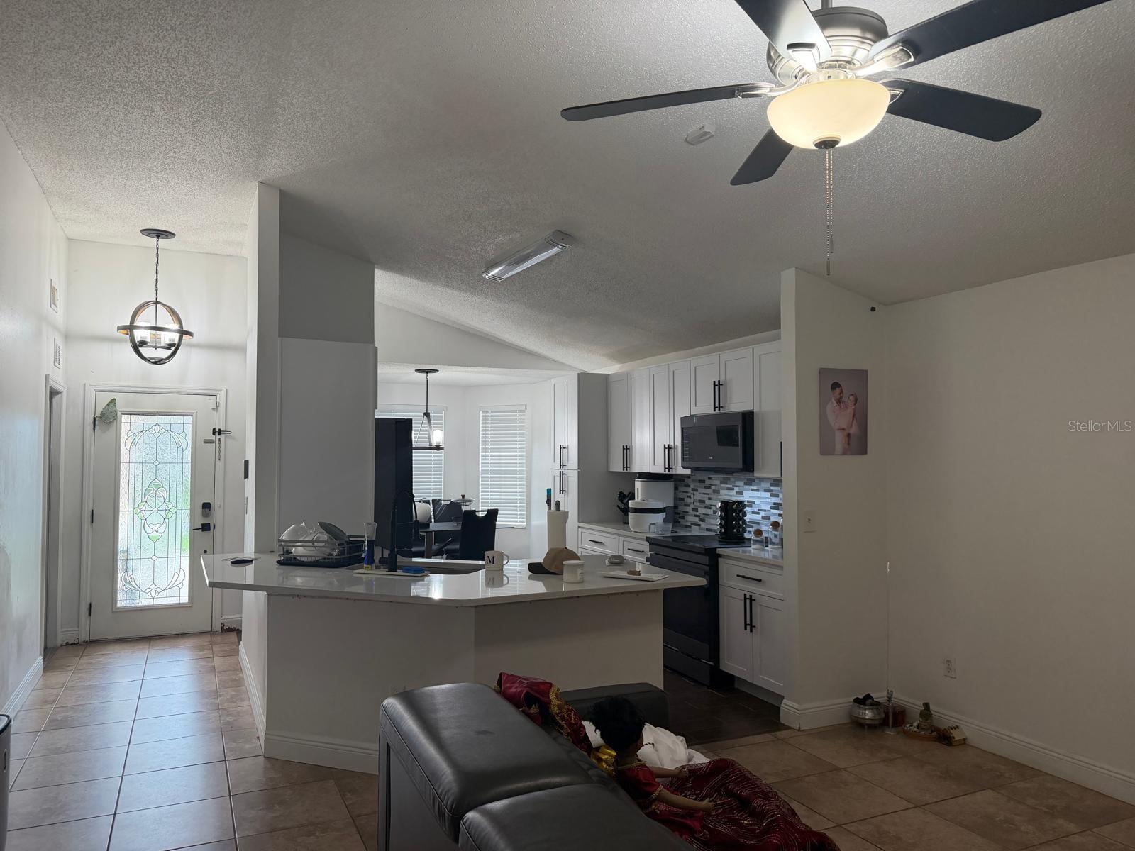2216 RIDGEMORE DR — photo 16