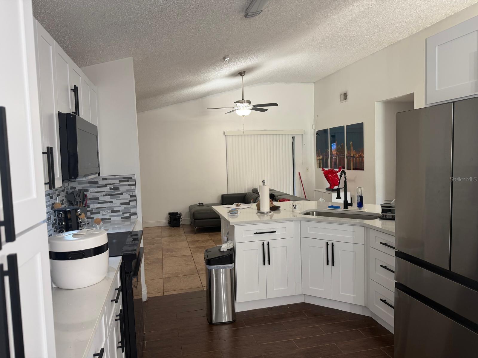 2216 RIDGEMORE DR — photo 13