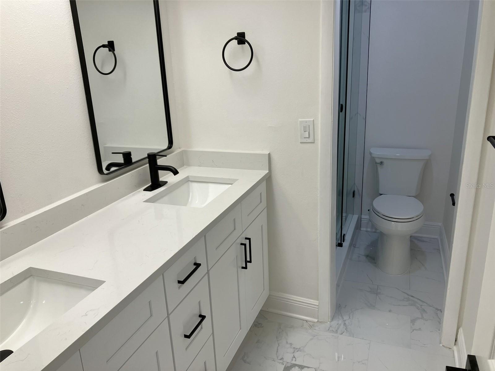 110 EVELYN CT — photo 19