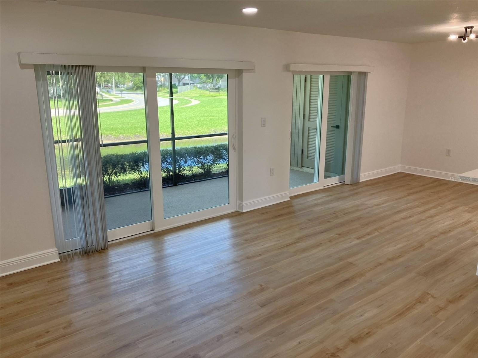 110 EVELYN CT — photo 13