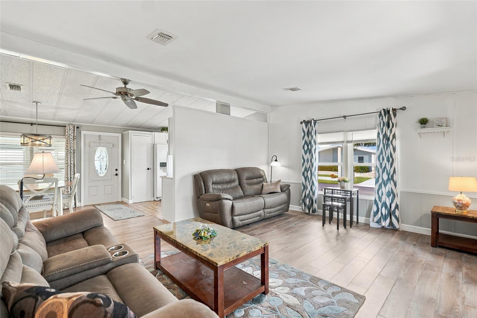 809 VILLA DEL SOL DR — photo 10