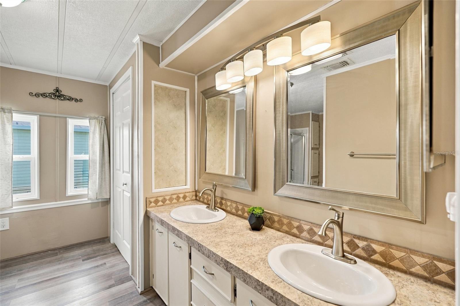 809 VILLA DEL SOL DR — photo 13