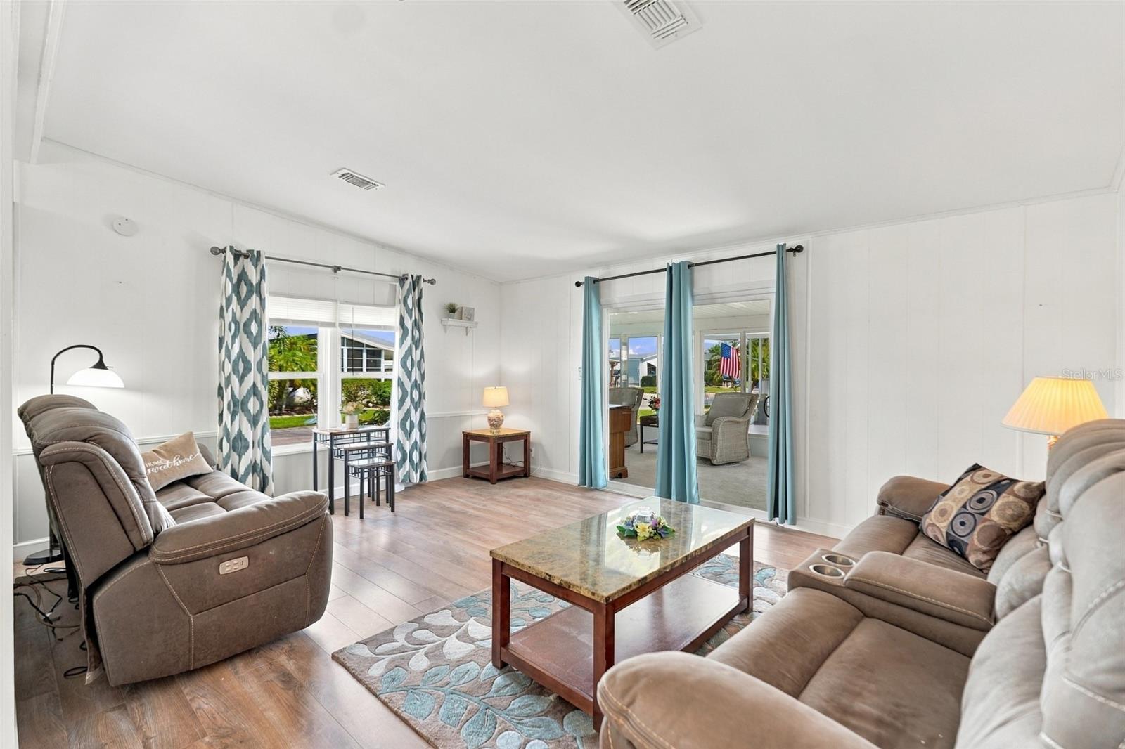 809 VILLA DEL SOL DR — photo 8
