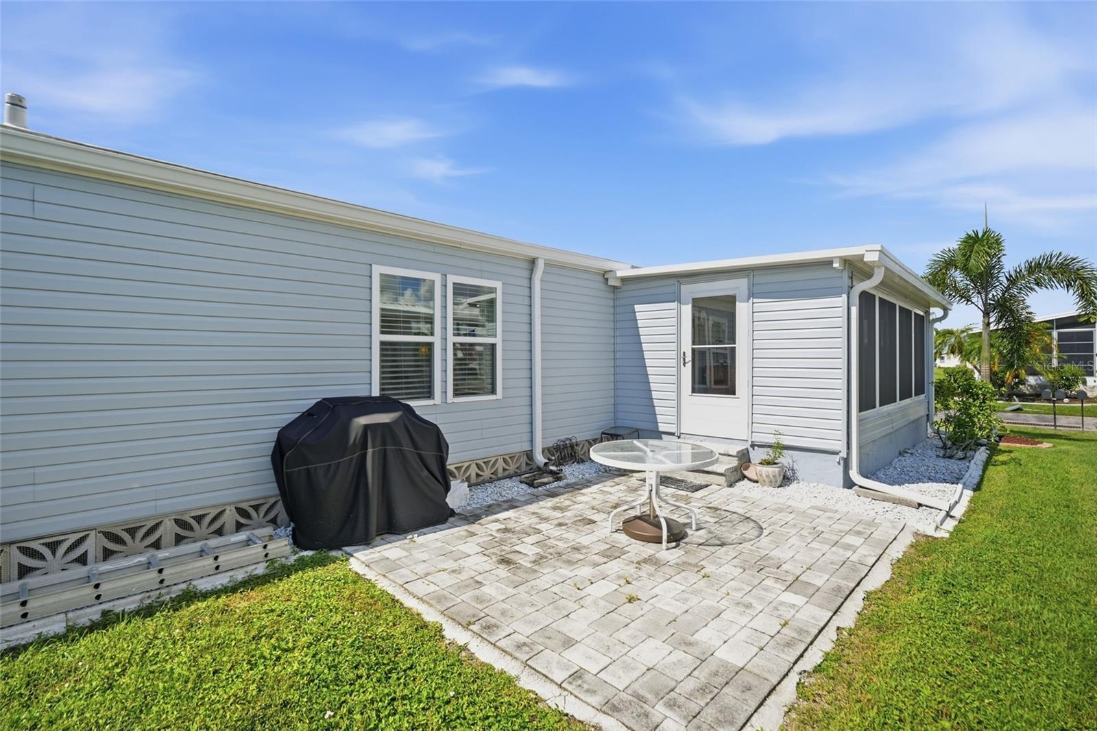 809 VILLA DEL SOL DR — photo 21