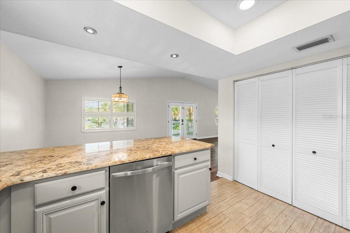 4675 CHANCELLOR CIR NE — photo 24