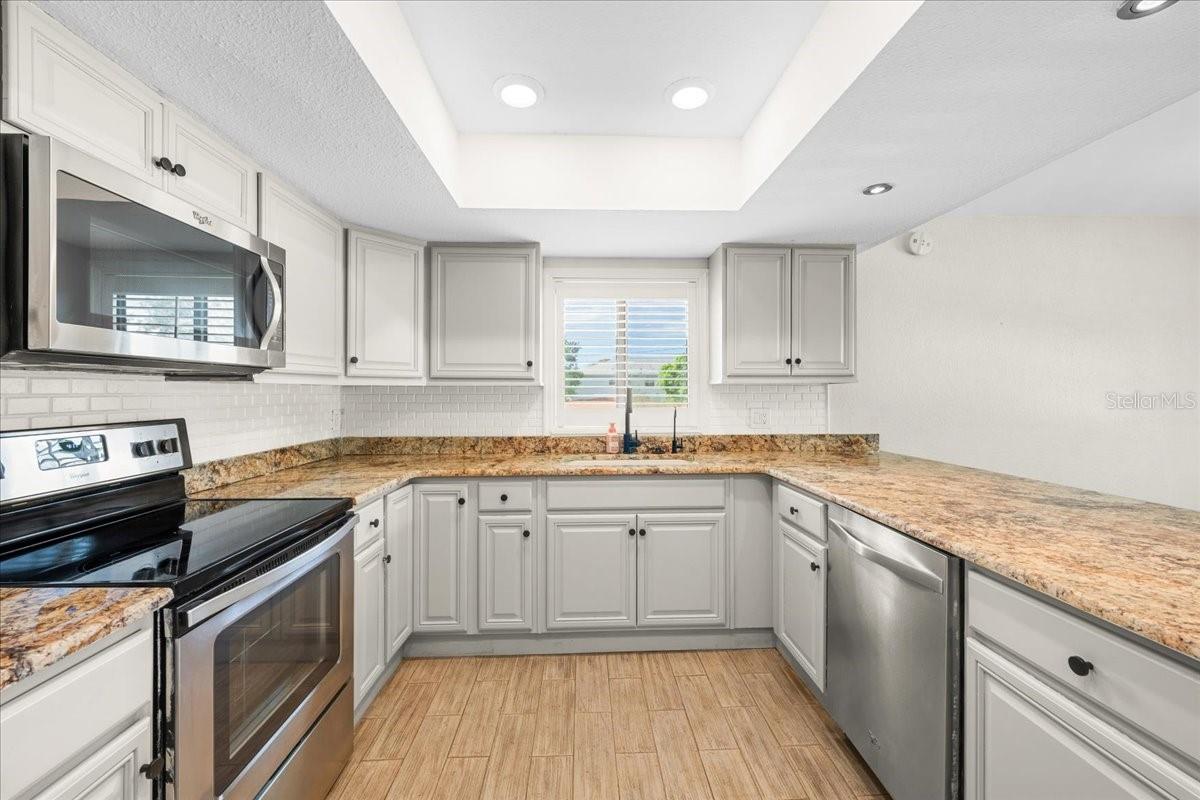 4675 CHANCELLOR CIR NE — photo 21