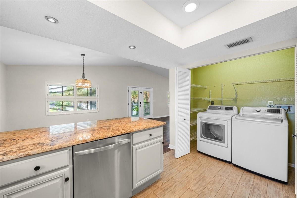 4675 CHANCELLOR CIR NE — photo 25