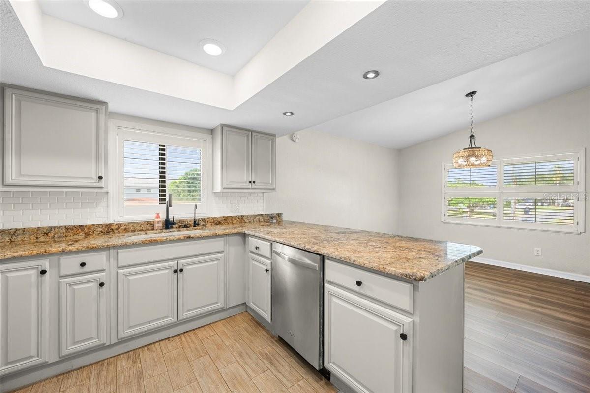 4675 CHANCELLOR CIR NE — photo 22