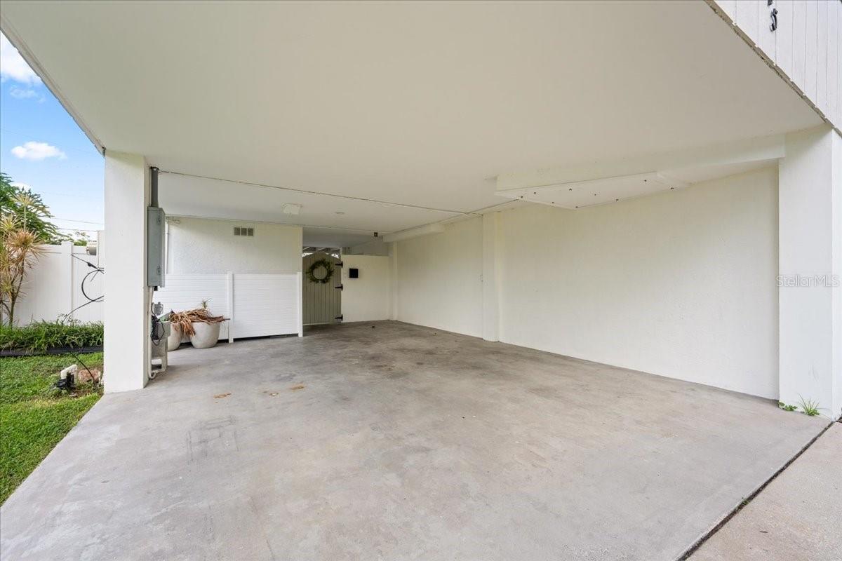 4675 CHANCELLOR CIR NE — photo 4