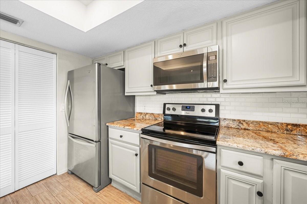 4675 CHANCELLOR CIR NE — photo 26