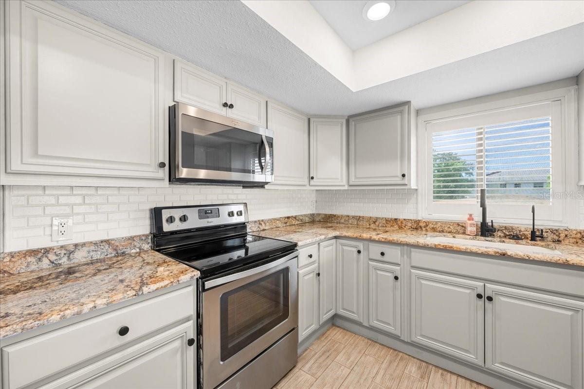 4675 CHANCELLOR CIR NE — photo 23