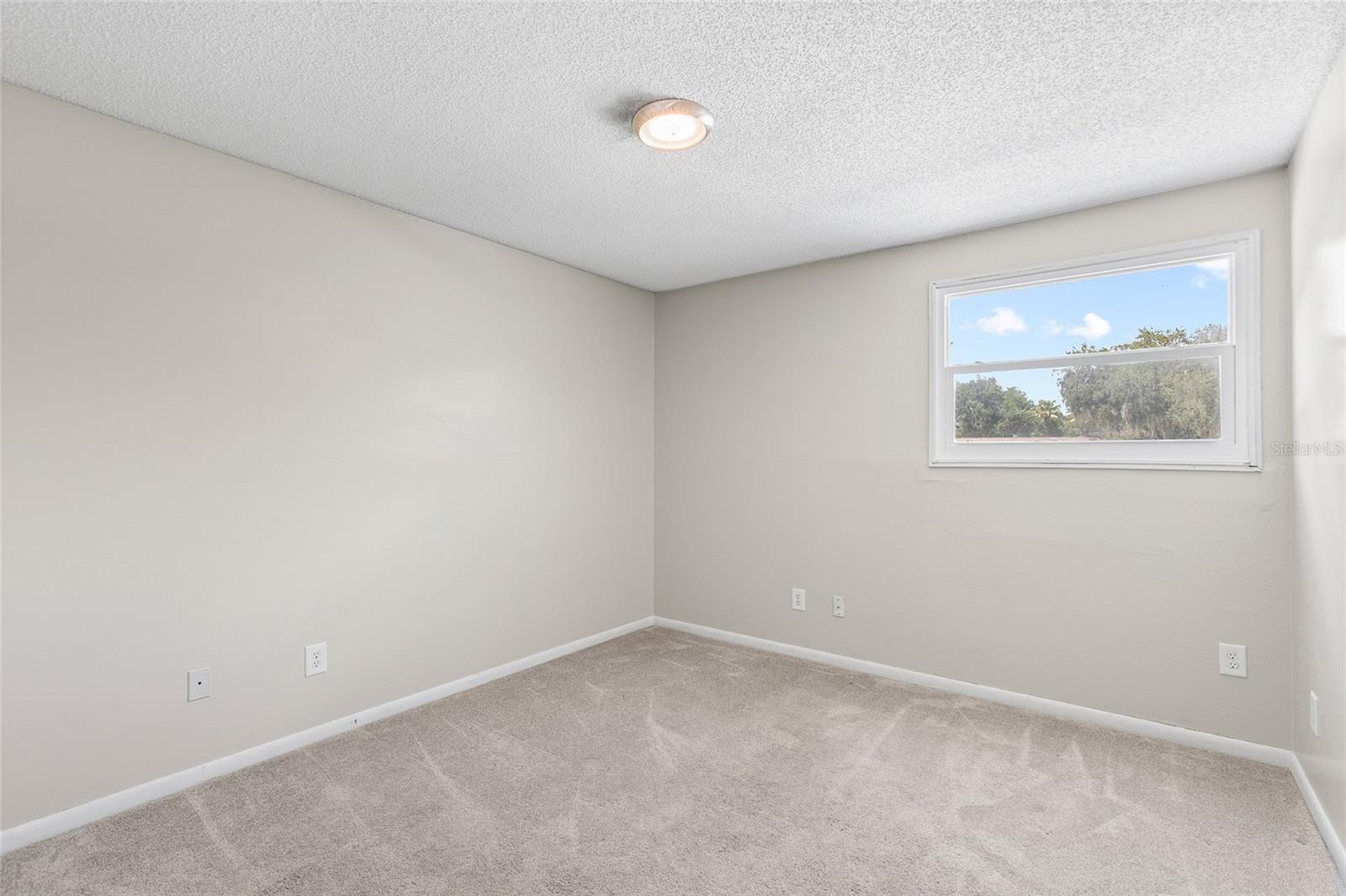 18200 CYPRESS COVE LN — photo 35