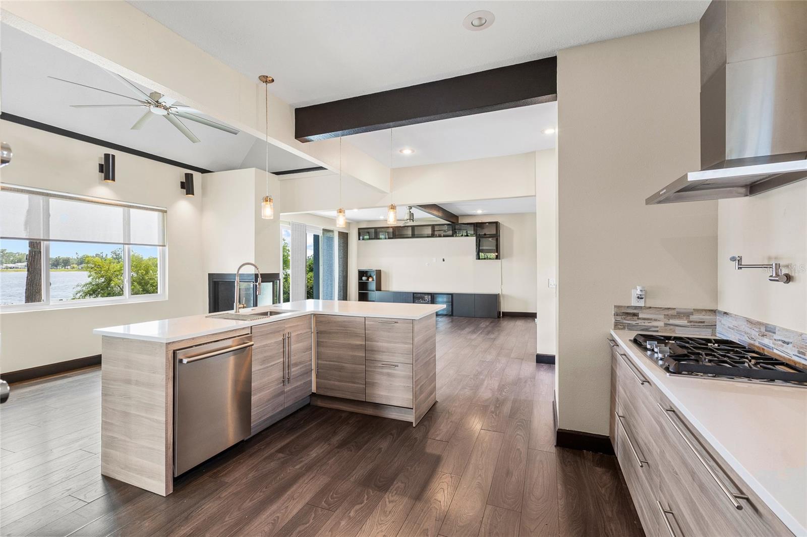 18200 CYPRESS COVE LN — photo 24