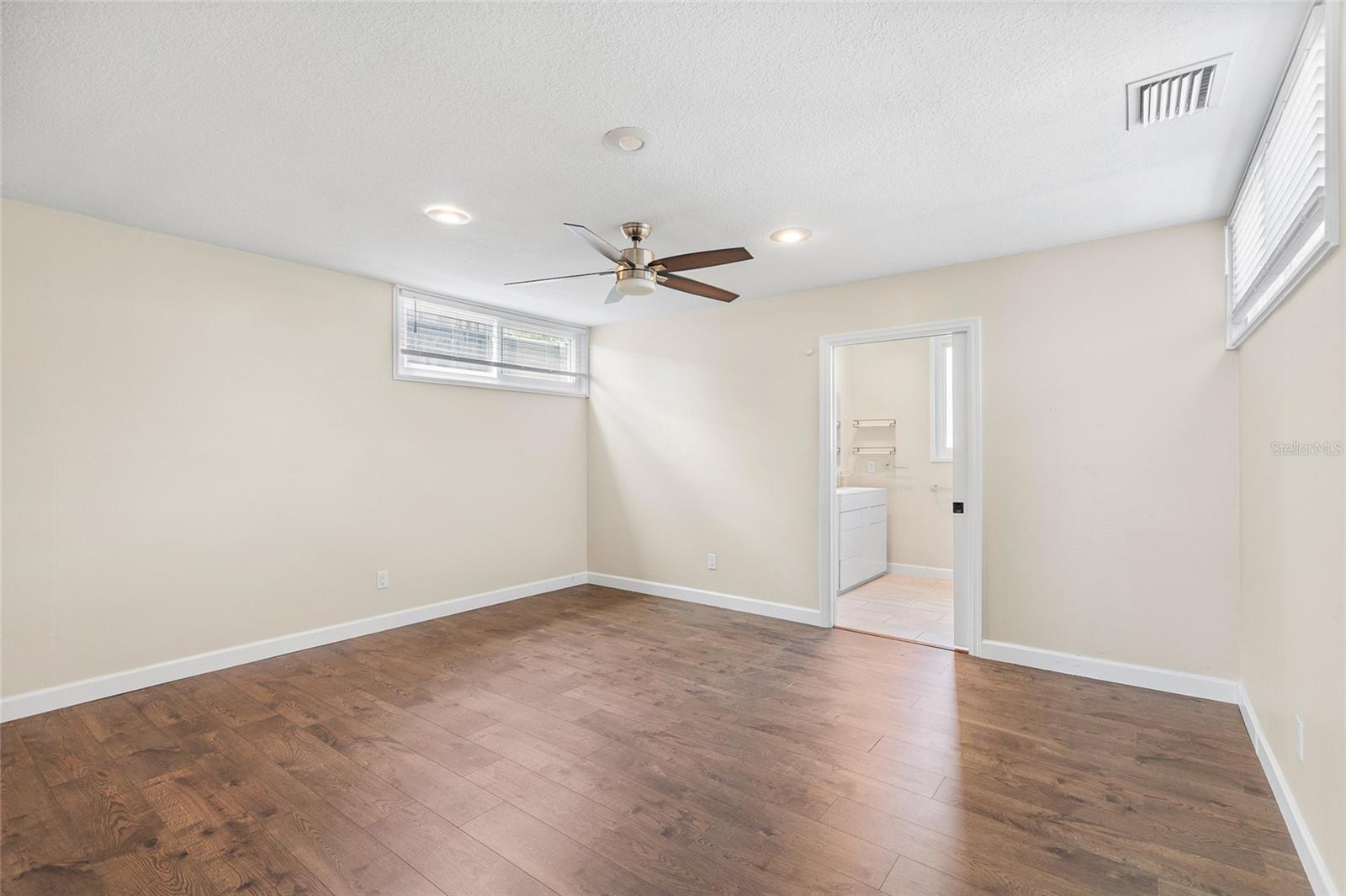 18200 CYPRESS COVE LN — photo 28