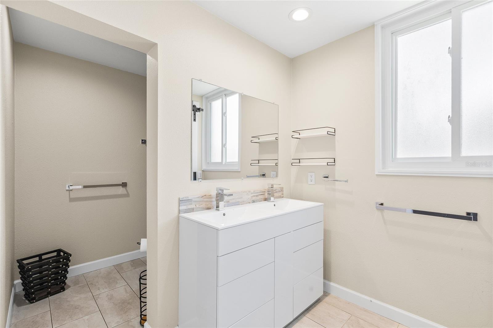 18200 CYPRESS COVE LN — photo 31