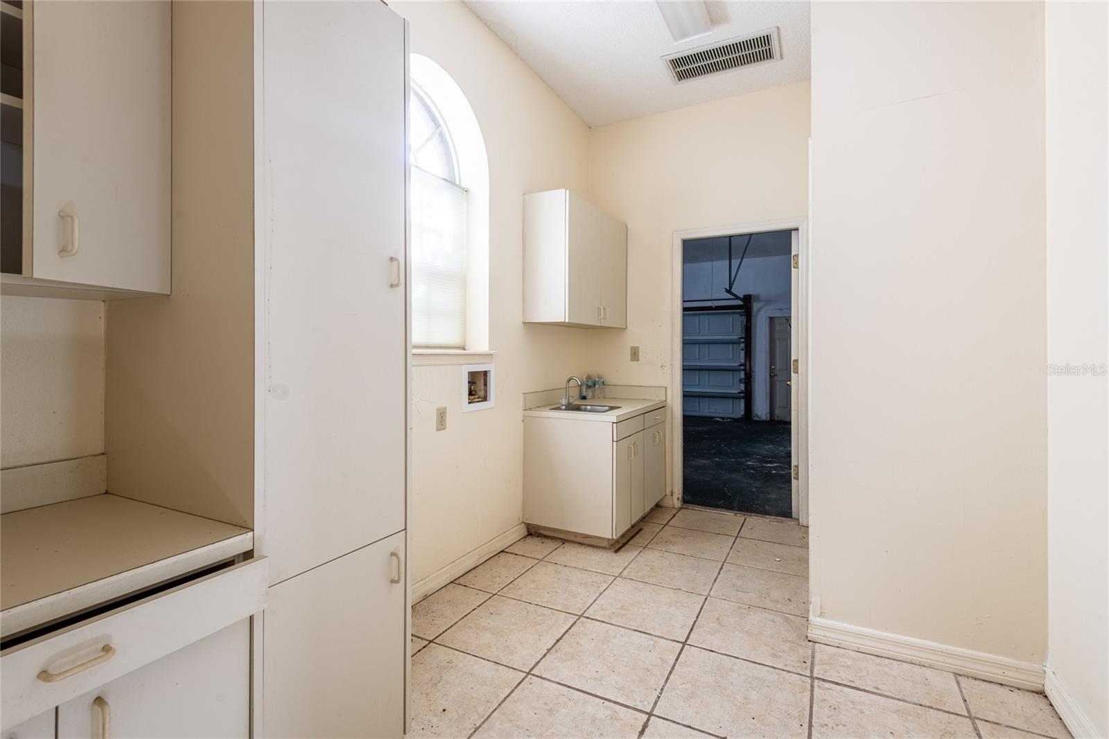 5135 COLLIER PKWY — photo 11